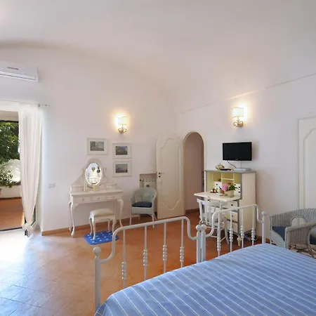 Casa vacanze Sleeps 2 Air Con Wifi Praiano