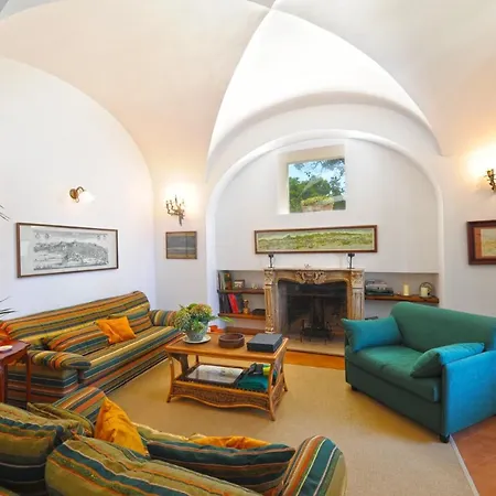 Sleeps 2 Air Con Wifi *